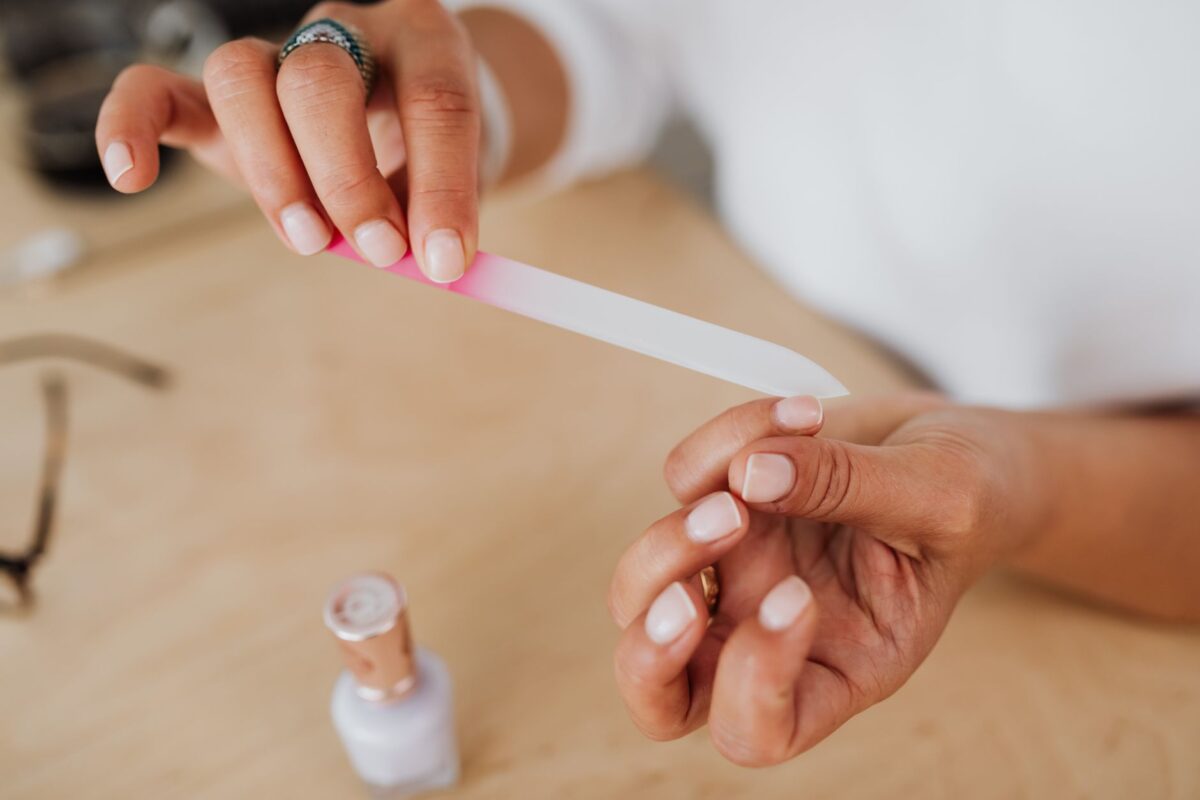 enlever faux ongles après retrait favoriser